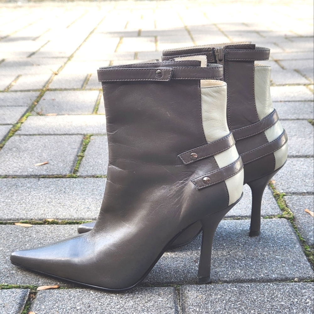 Guess By Marciano Two Tone Green High Heel Ankle Boots 7  RARE